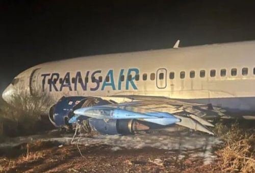 Σενεγάλη: Boeing 737 παρουσίασε πρόβλημα στην απογείωση και βγήκε εκτός διαδρόμου – 11 τραυματίες (video)