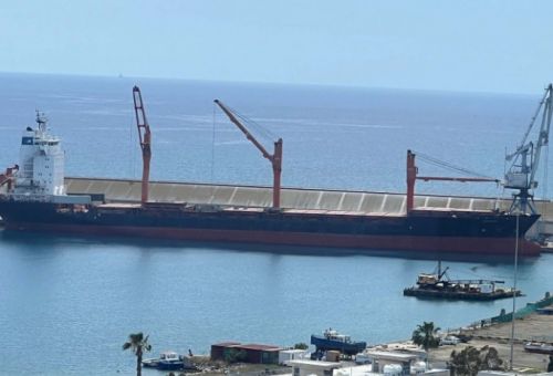 Αναχώρησε από Κύπρο το αμερικανικό πλοίο με την ανθρωπιστική βοήθεια προς τη Γάζα (ΒΙΝΤΕΟ) 